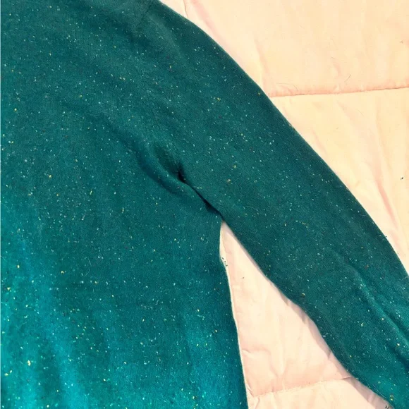 Lands' End Women's Green Cashmere Turtleneck Sweater - Picture 4 of 12